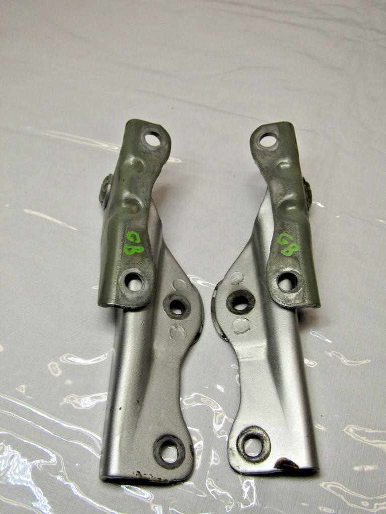 2003-2004 Subaru Outback Front Left Right Hood Hinge Support Set Pair OEM