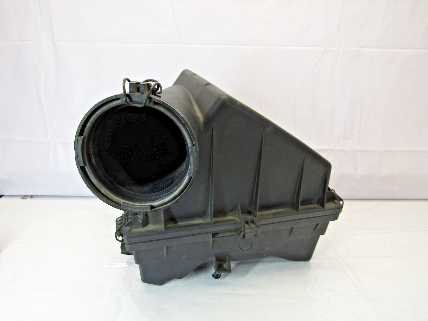 1997-2001 Mercedes ML430 Air Intake Filter Cleaner Housing OEM