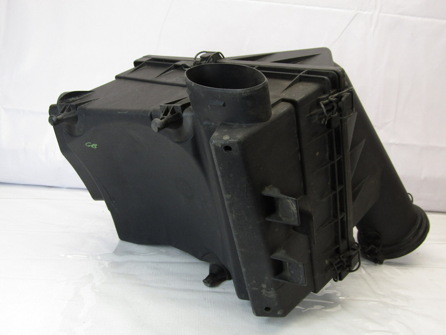 1997-2001 Mercedes ML430 Air Intake Filter Cleaner Housing OEM