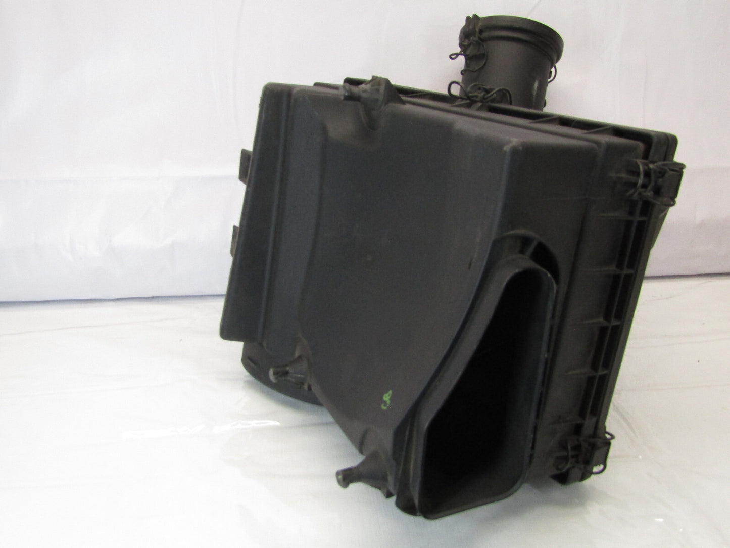 1997-2001 Mercedes ML430 Air Intake Filter Cleaner Housing OEM