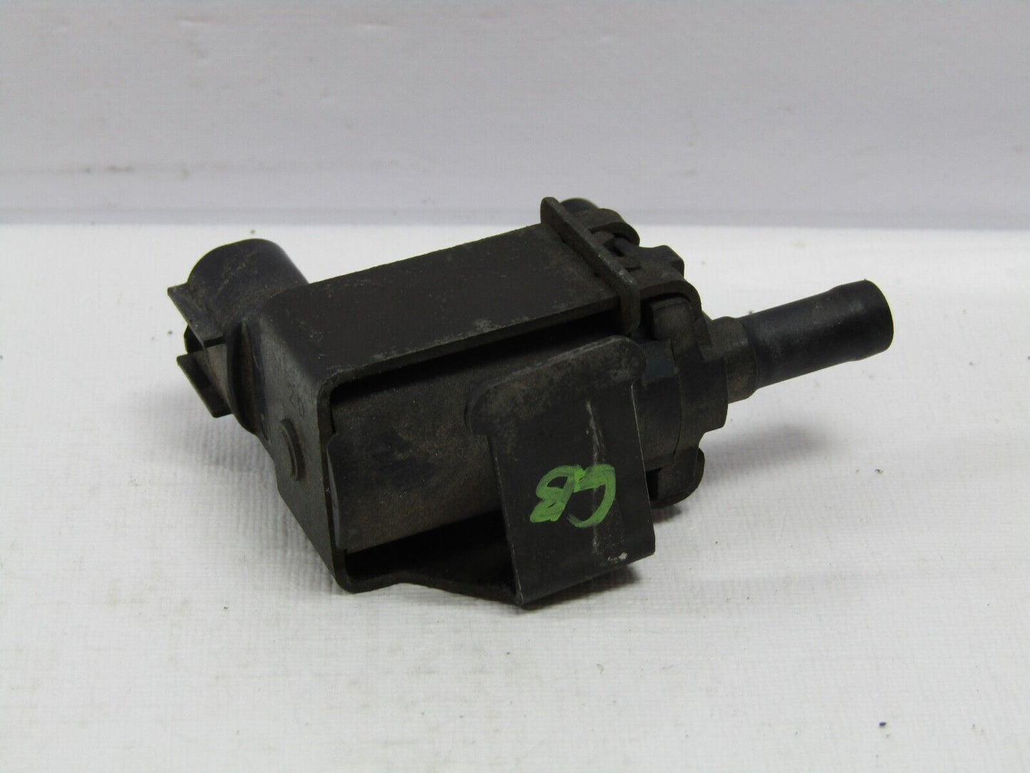 2001-2007 Toyota Highlander Vacuum Switching Valve 25860-28010 Assy OEM