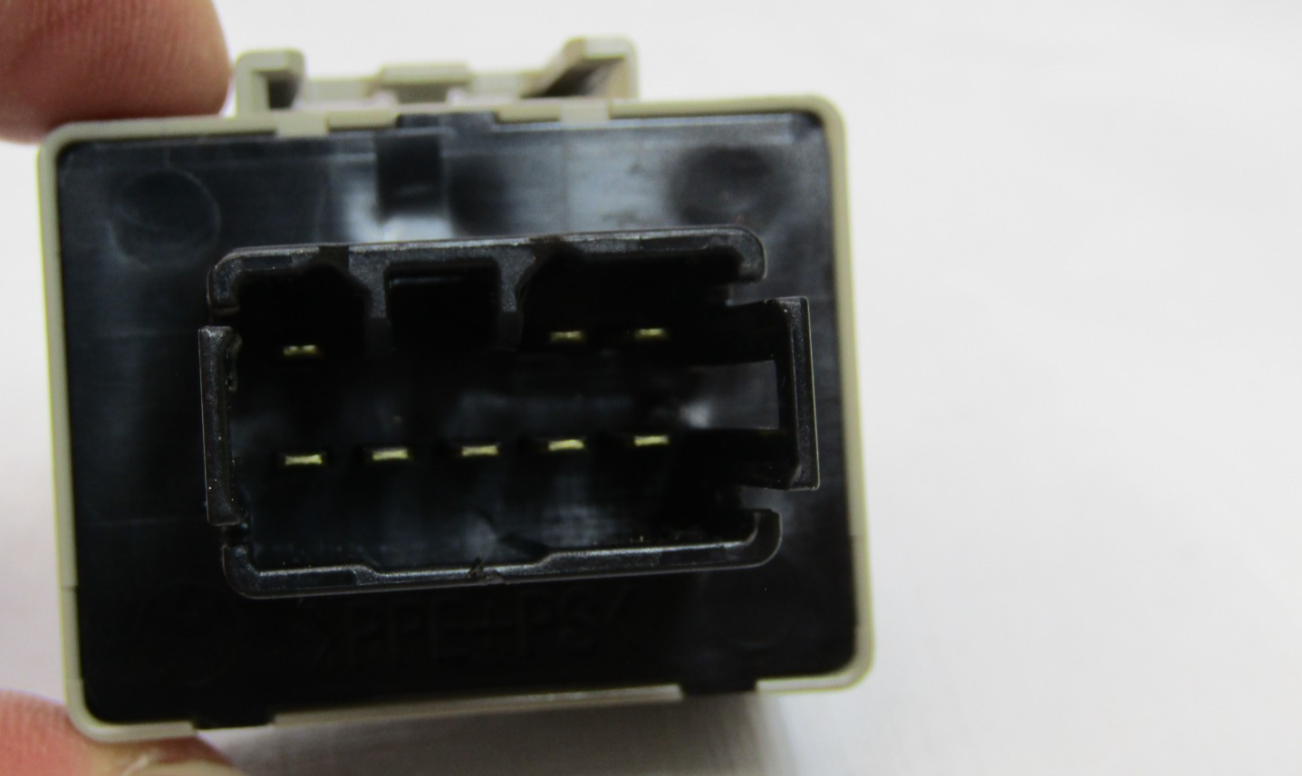 2009-2010 Subaru Impreza Warning Hazard Flasher Relay Module 86111AG001 OEM