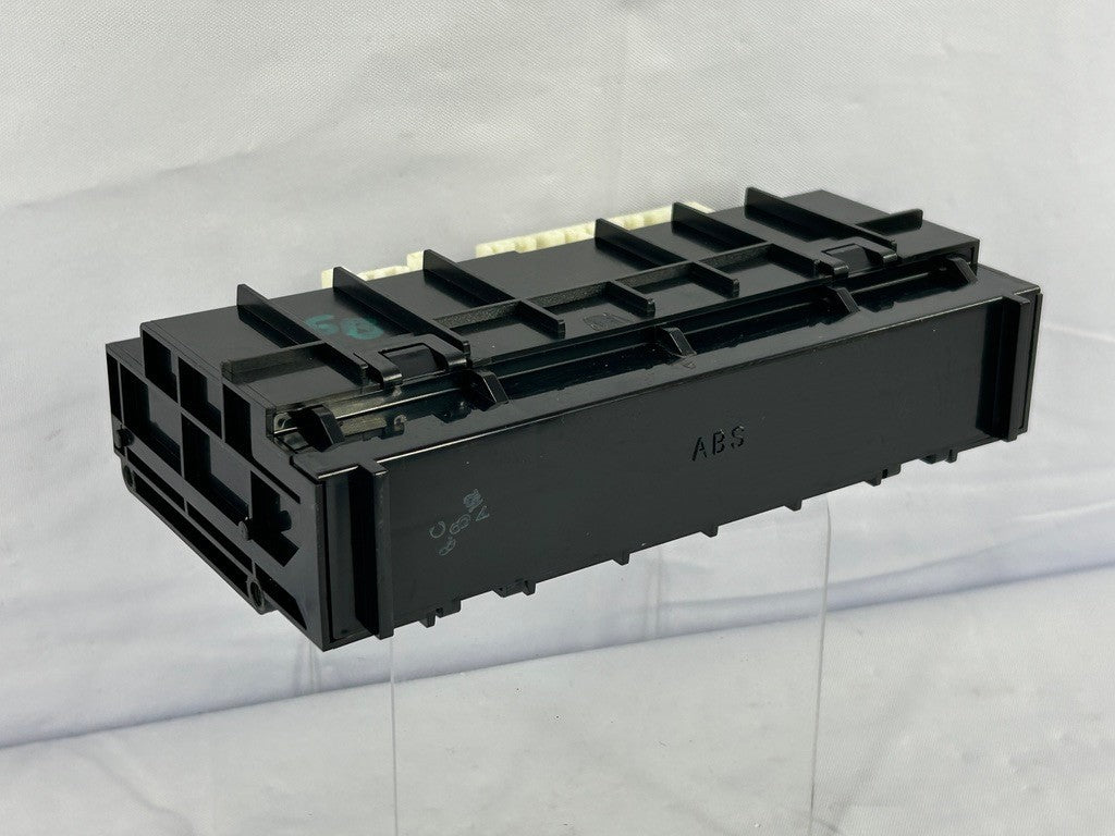 Lexus LX470 1999-2002 Air Condition Amplifier Module 88650-60570 OEM Used