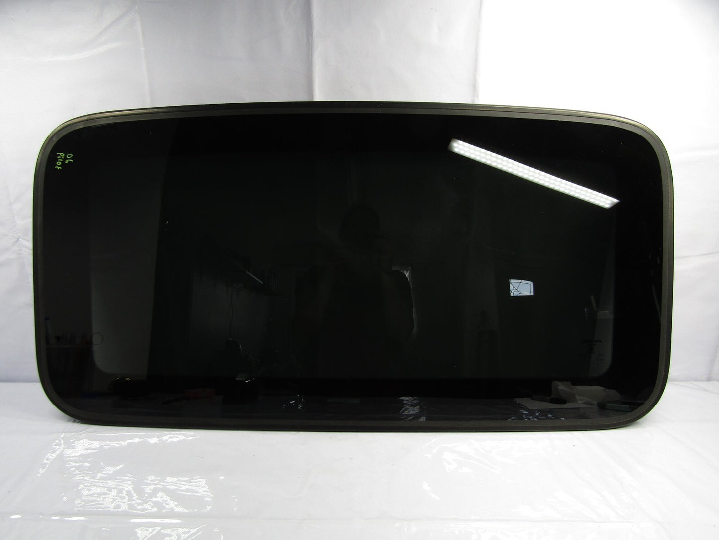 2005-2008 Honda Pilot Sunroof Moonroof 70200-S9V-A01 Glass Panel OEM