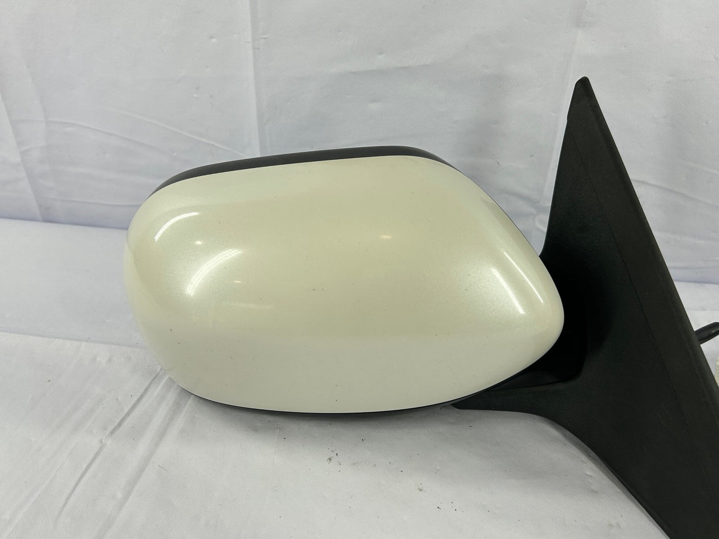 2008-2010 Subaru Impreza Right Side View 3-WIRE Mirror 37J White Not Heated OEM