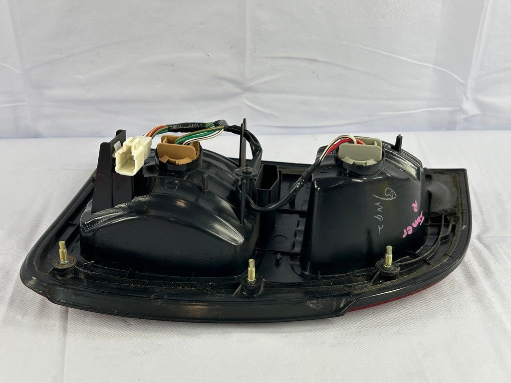 1998-2002 Lexus LX470 Rear Right Inner Taillight Tail Light Lamp OEM