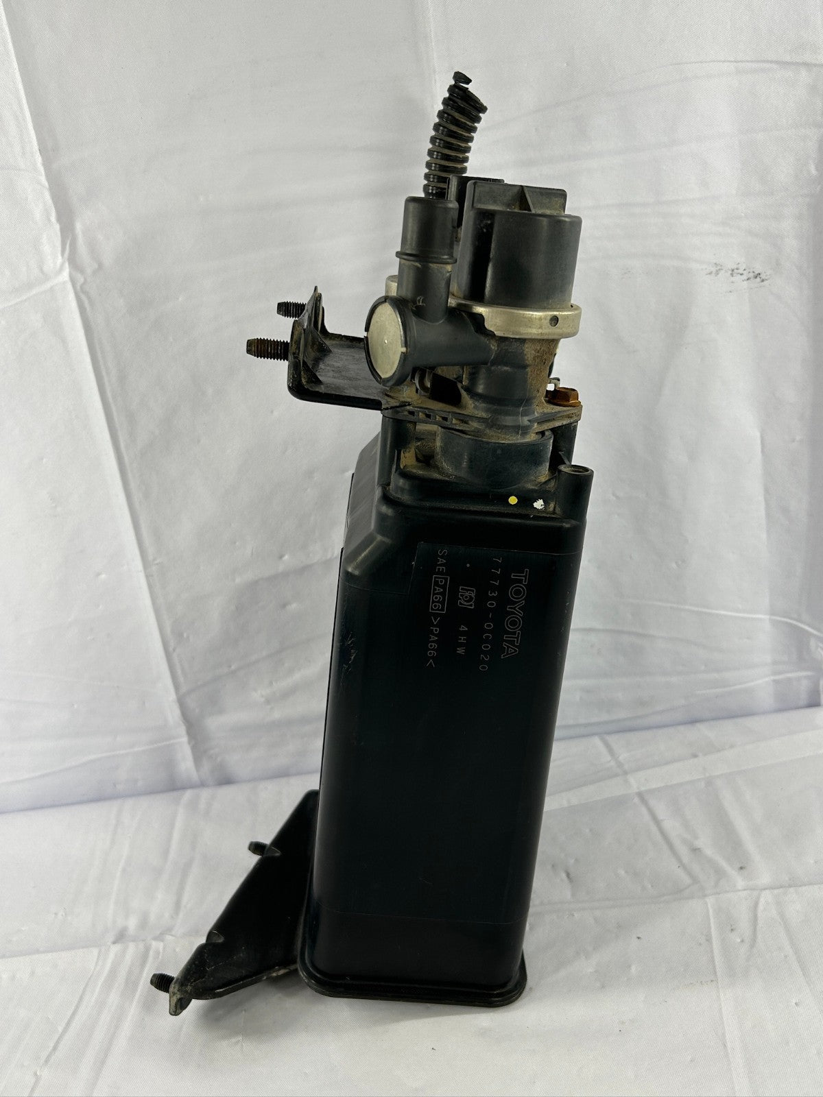 2000-2006 Toyota Tundra Vapor Canister 777300C020 OEM
