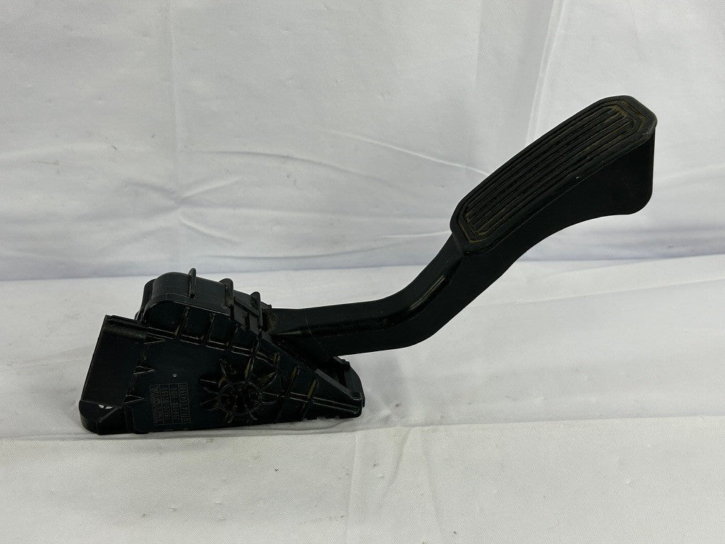 2003-2007 Toyota Sequoia 03-06 Tundra AT Gas Accelerator Pedal 78120-0C050 OEM