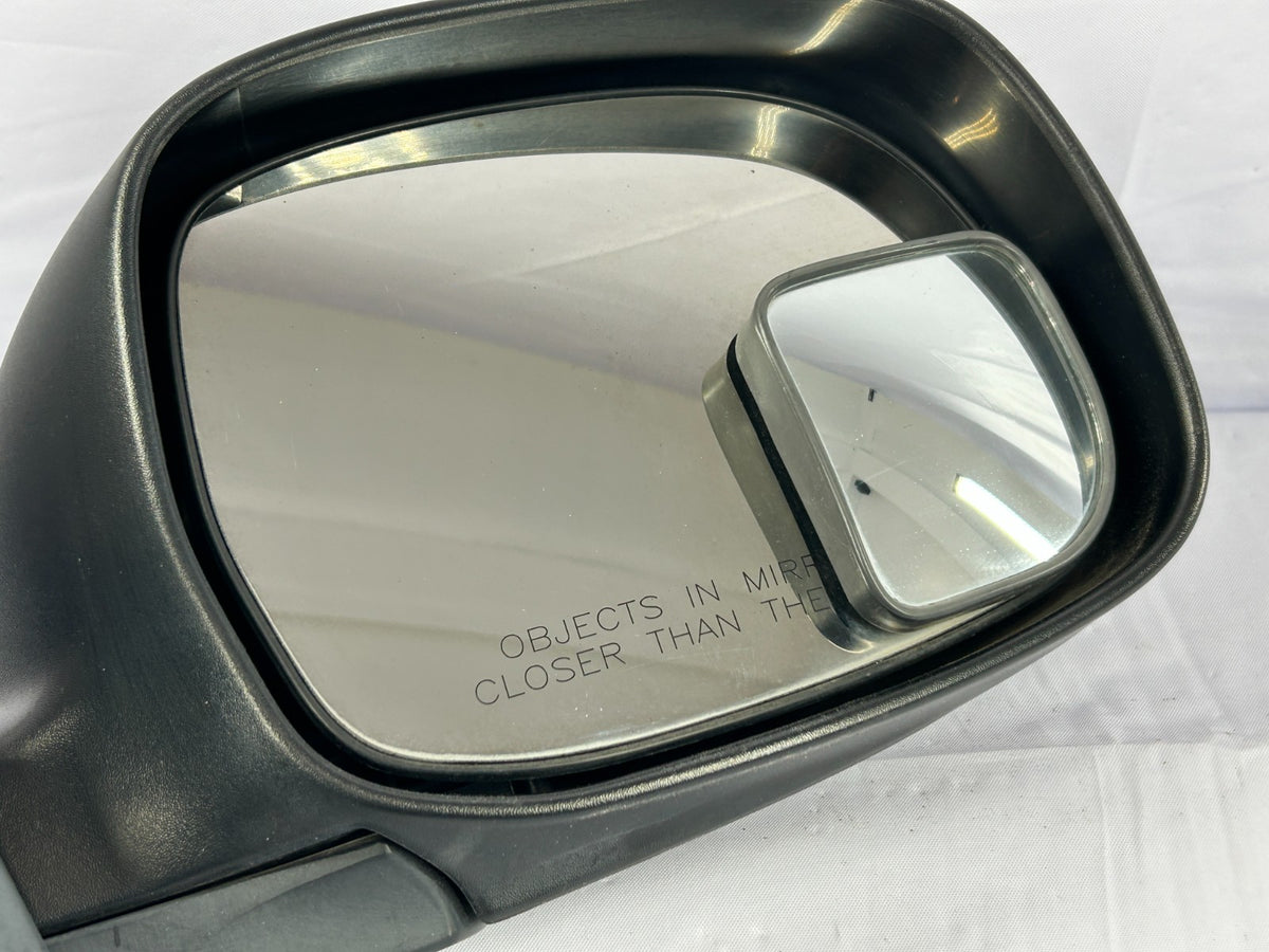 2000-2006 Toyota Tundra Front Right Side View Door Mirror OEM 87910-0C040