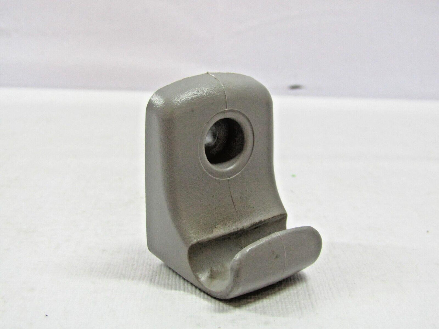 2000-2004 Subaru Legacy Outback Sun Visor Clip Mount Latch RH LH Gray OEM