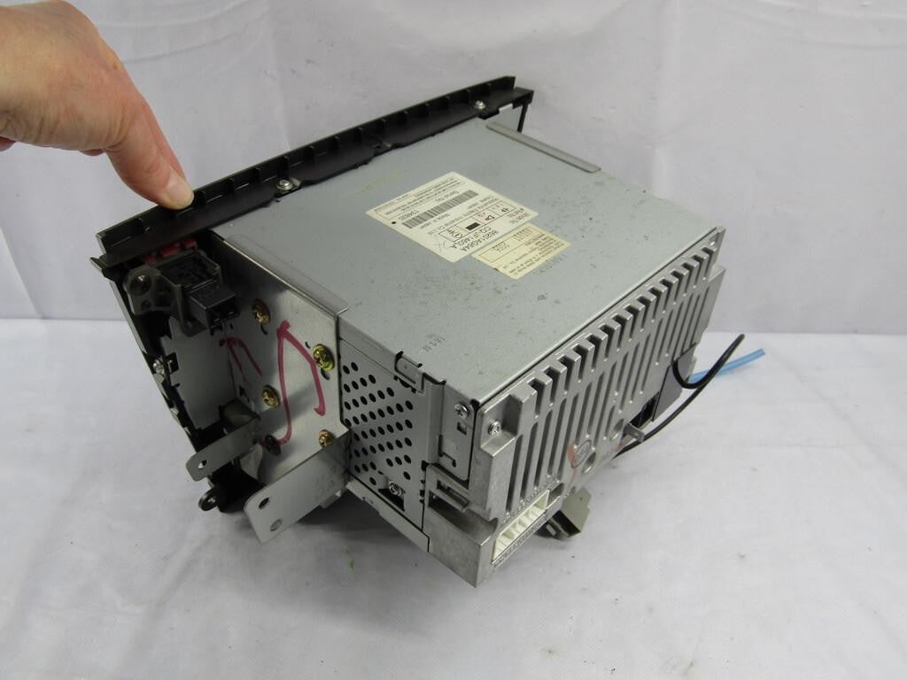 2005-06 Subaru Legacy Outback MP3 WMA Radio Manual Climate Bezel 86201AG64A OEM
