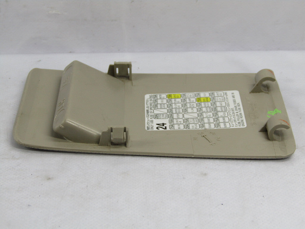 2005-2009 Subaru Outback Beige Dashboard Interior Fuse with Fuse Map Cover OEM