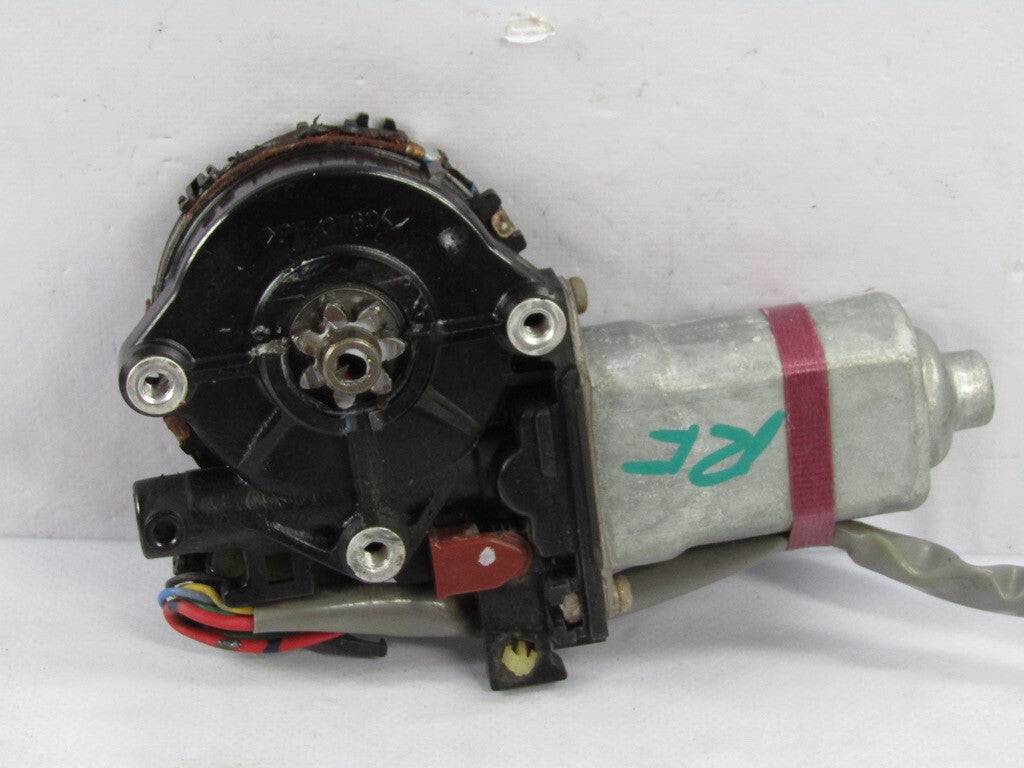 2001-2007 Toyota Sequoia Front Right Window Motor 85710-34030 OEM