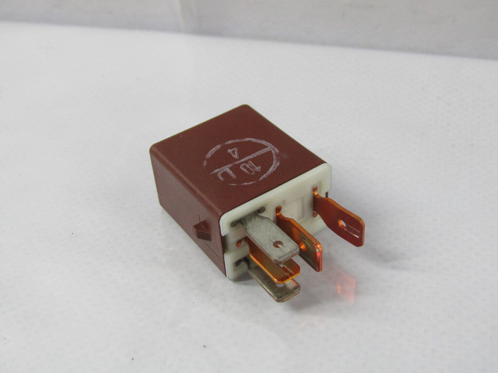 2001-2007 Toyota Sequoia Relay 90084-98032 OEM