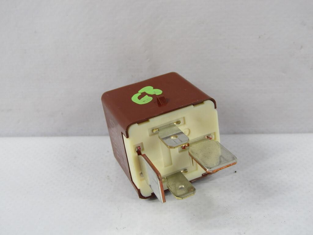2001-2007 Toyota Sequoia Relay Denso 12V 90987-02016 OEM