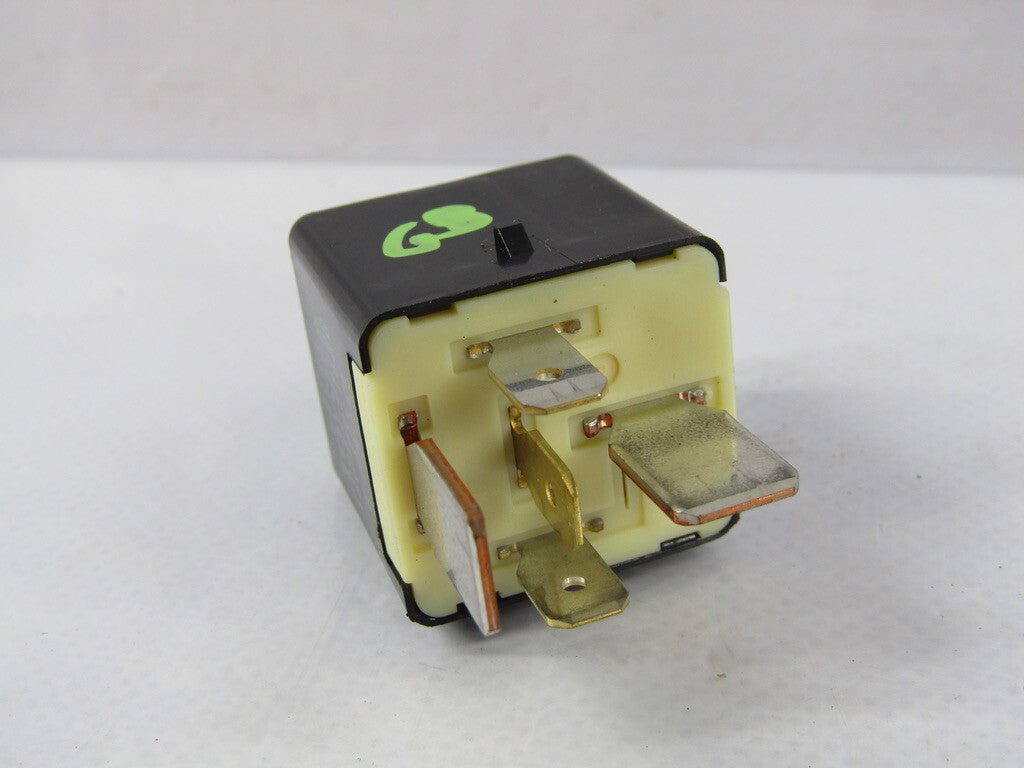 2001-2007 Toyota Sequoia Denso Relay 12V 90987-04006 OEM