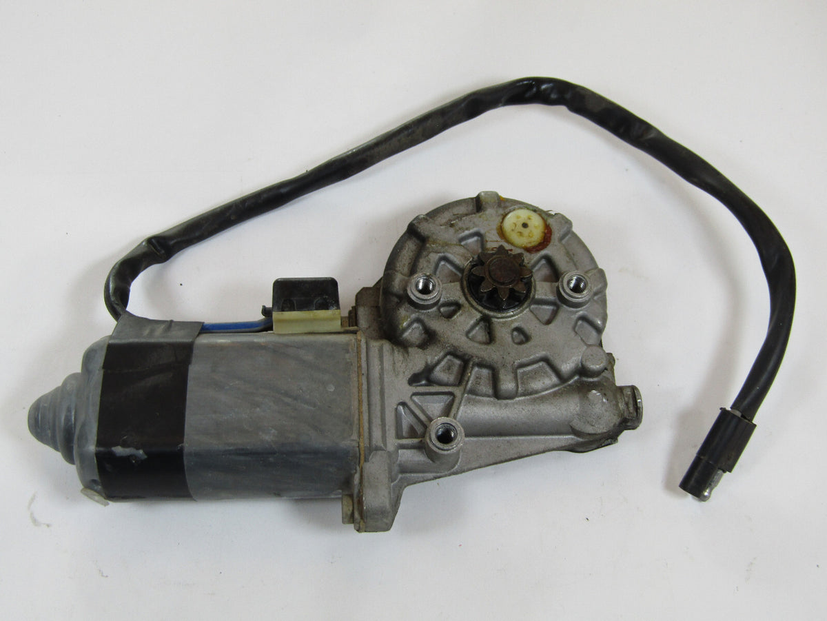 1994-1995 Land Rover Discovery Right Front Power Window Motor OEM 680-155807-000