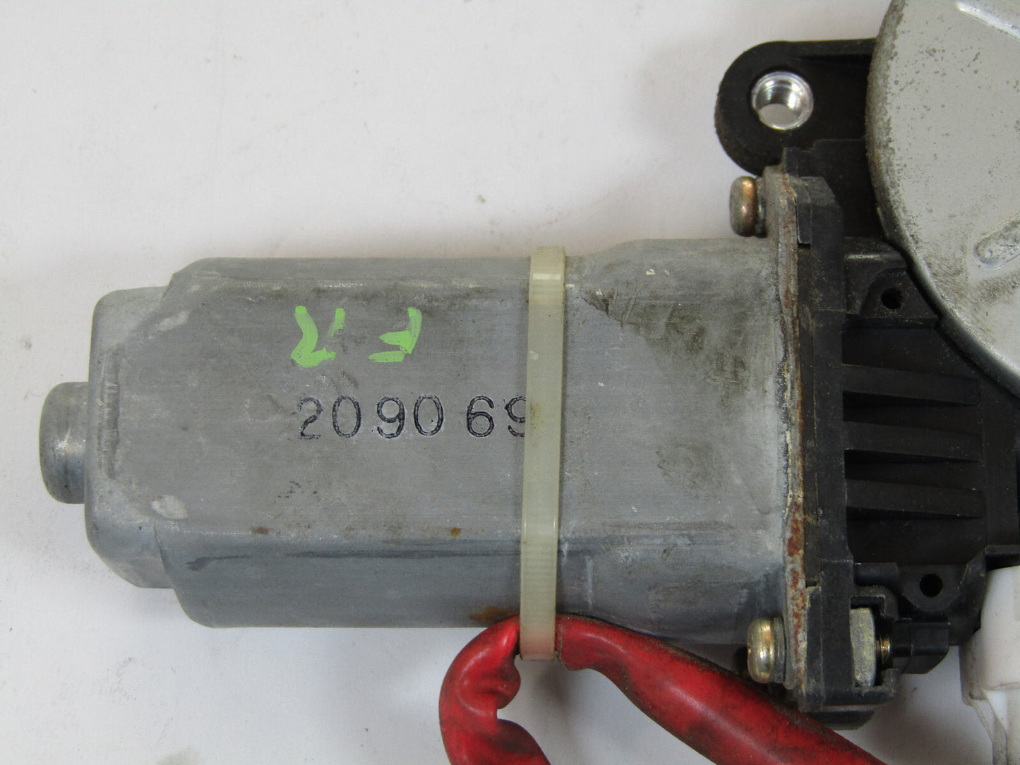 2002-2004 Subaru Impreza TS Wagon Front Right Power Window Motor OEM