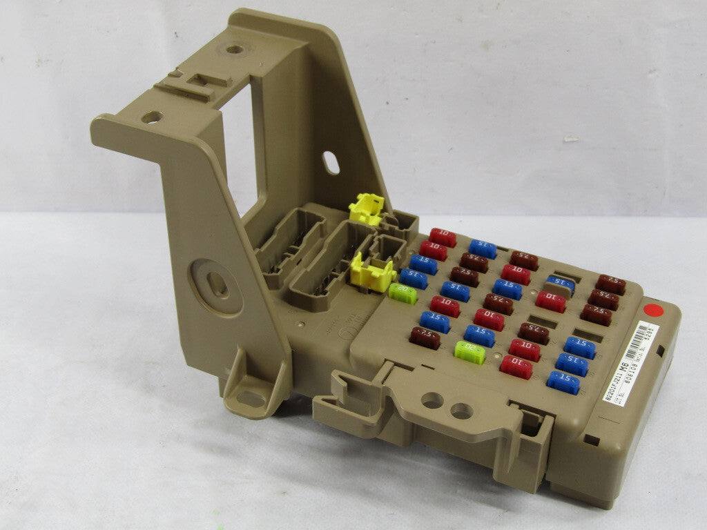 2017-2018 Subaru Forester Junction Block Fuse Box 82201FJ211 OEM