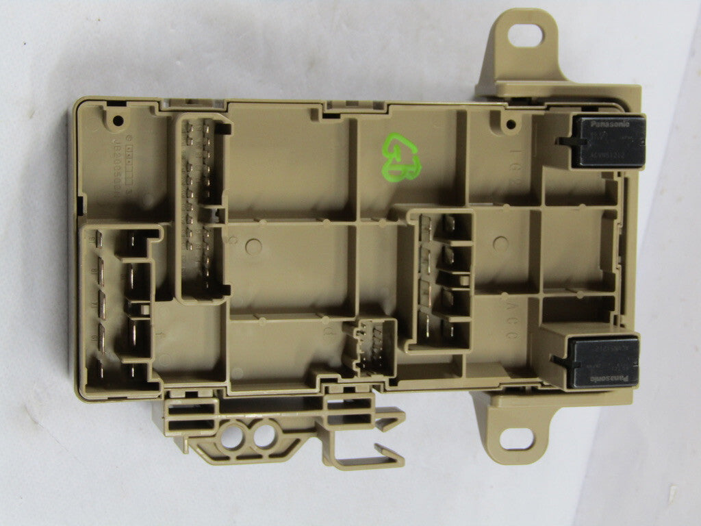 2017-2018 Subaru Forester Junction Block Fuse Box 82201FJ211 OEM