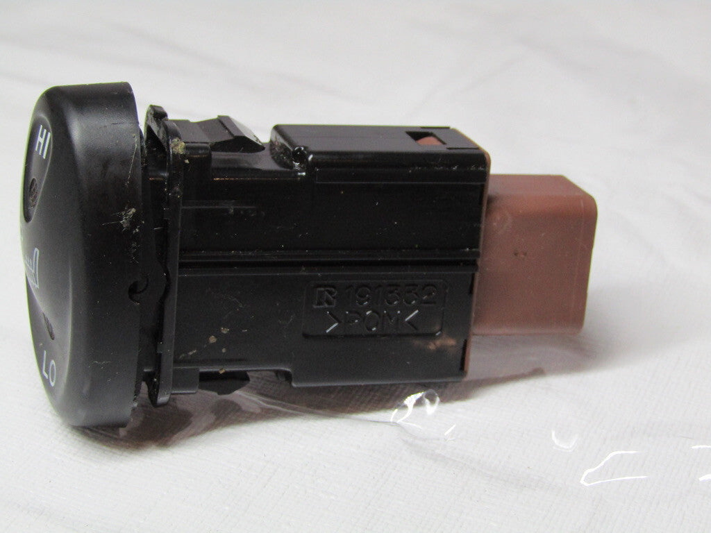 2001-2007 Toyota Sequoia 2000-2006 Tundra Right Heated Seat Switch OEM