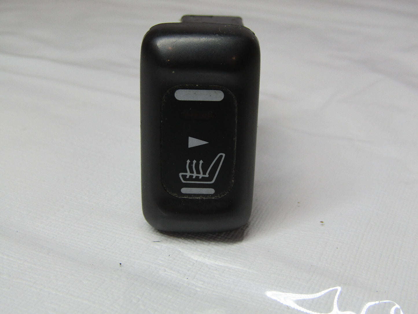 1998-1999 Subaru Legacy Outback Right Seat Heater Warmer Switch OEM