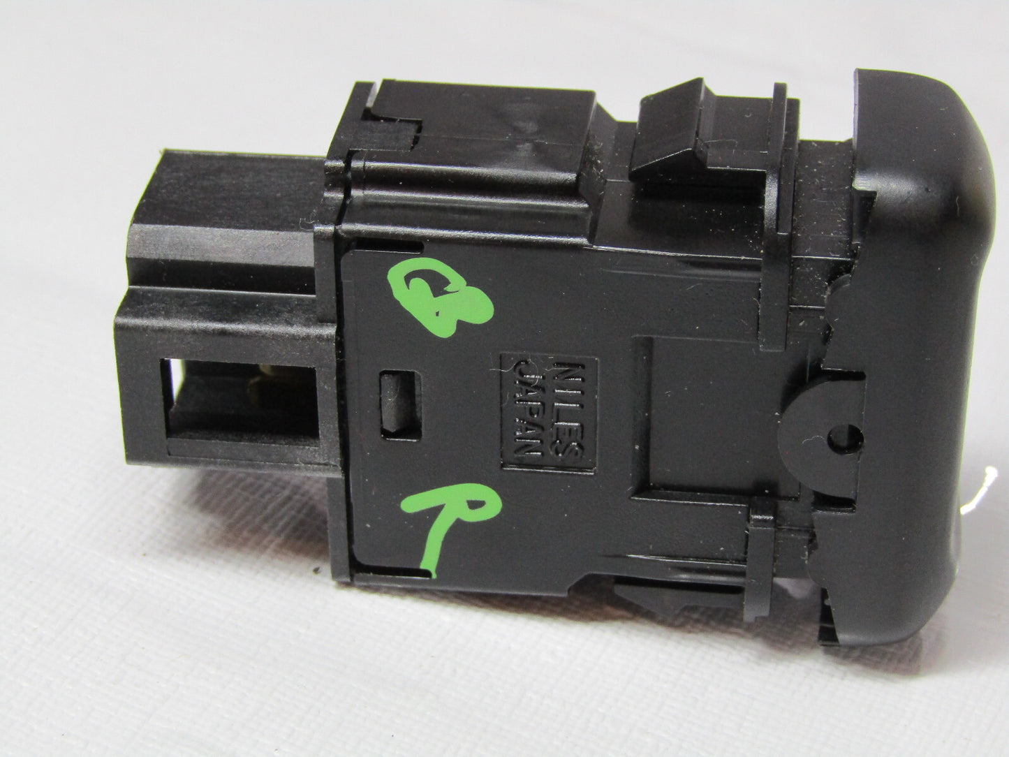 1998-1999 Subaru Legacy Outback Right Seat Heater Warmer Switch OEM
