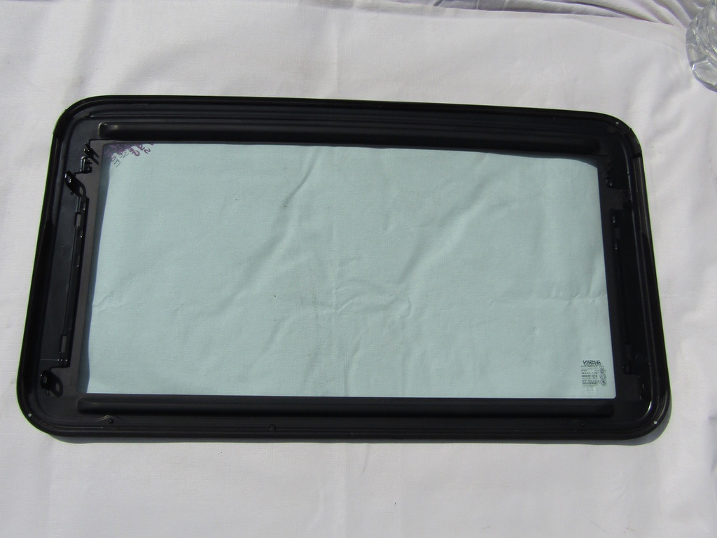 2006-2013 Suzuki Grand Vitara Sunroof Glass Factory OEM 78711-65J00