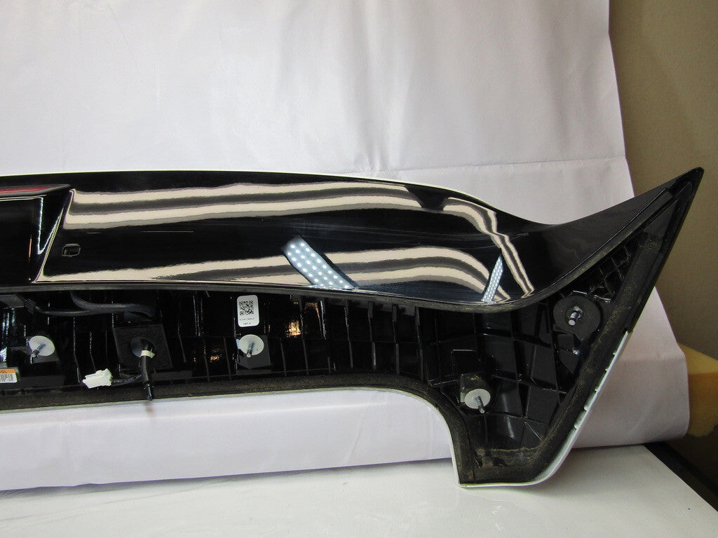 2017-2022 Kia Sportage Rear Spoiler W 3rd Brake Light 87210D9000 White UD