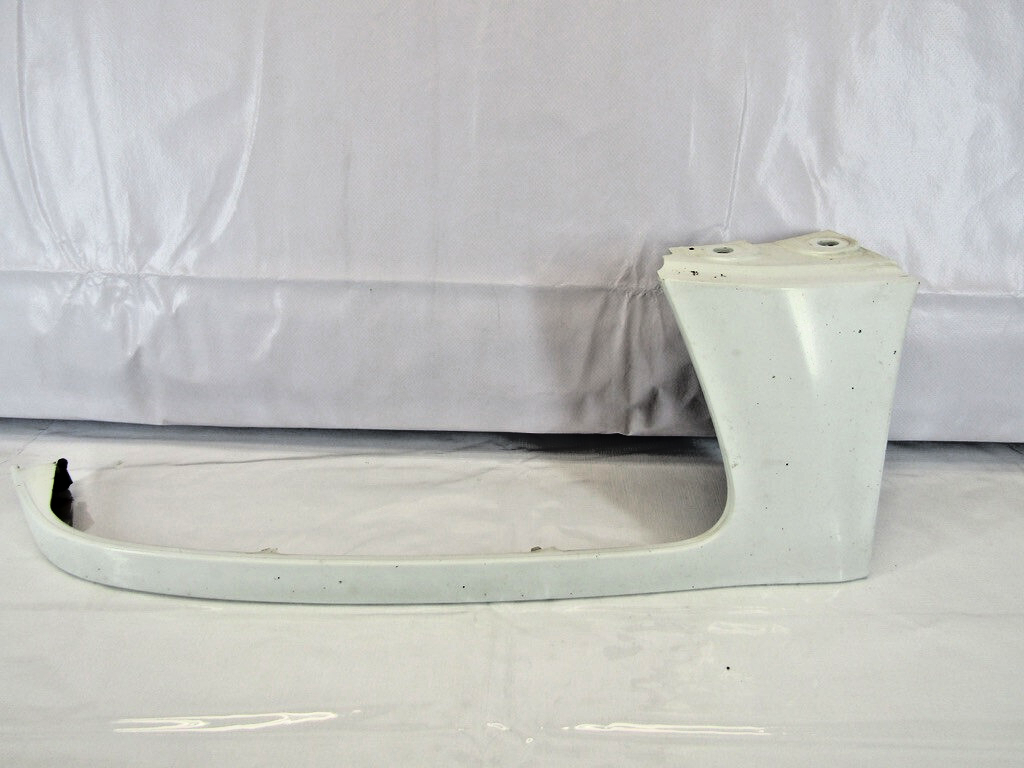 2003-2005 Subaru Forester Front Right Headlight Filler Fender Extension Trim