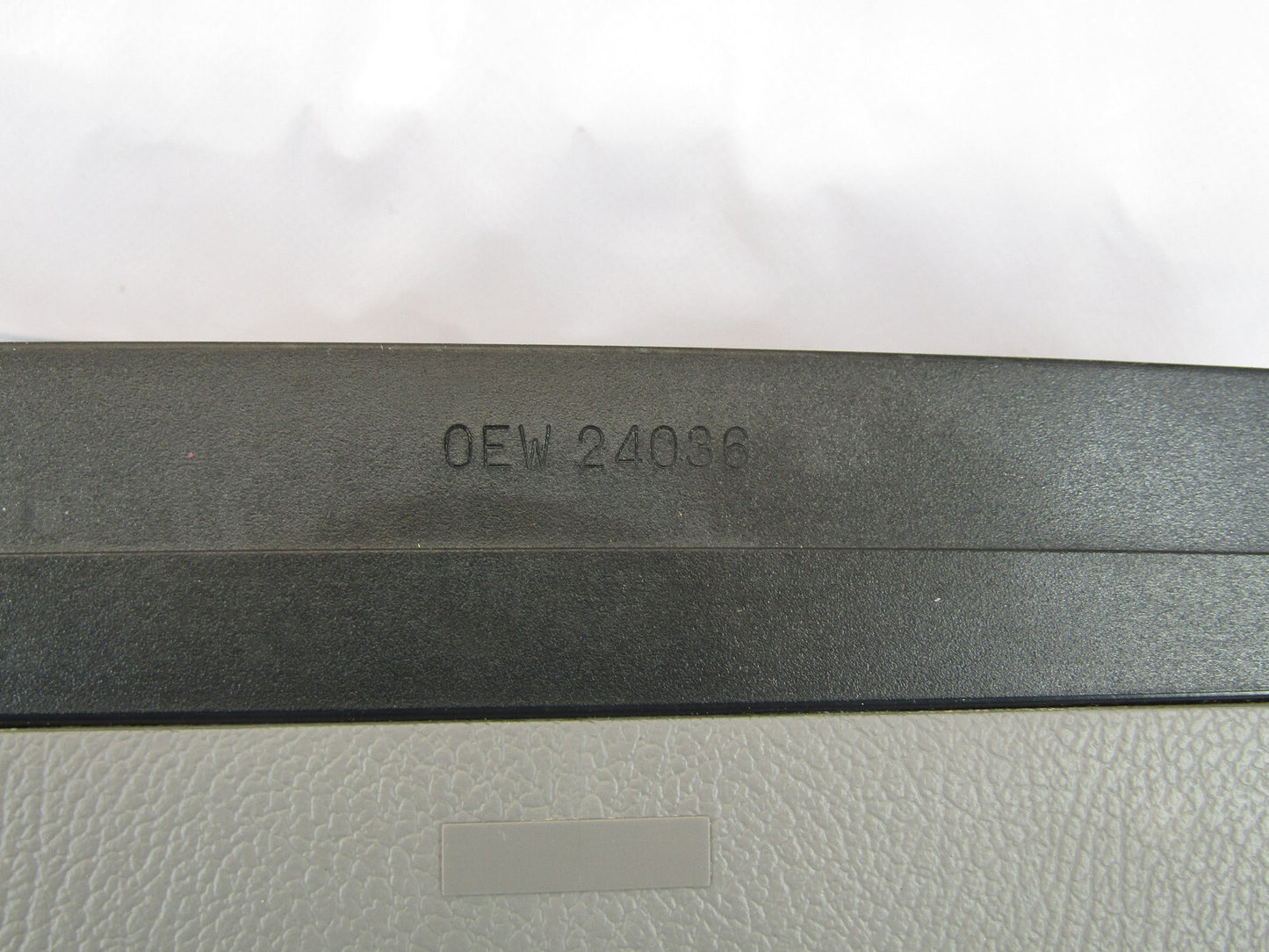2003-2005 Subaru Forester High Mount Third Brake Light Lamp Gray Assembly OEM