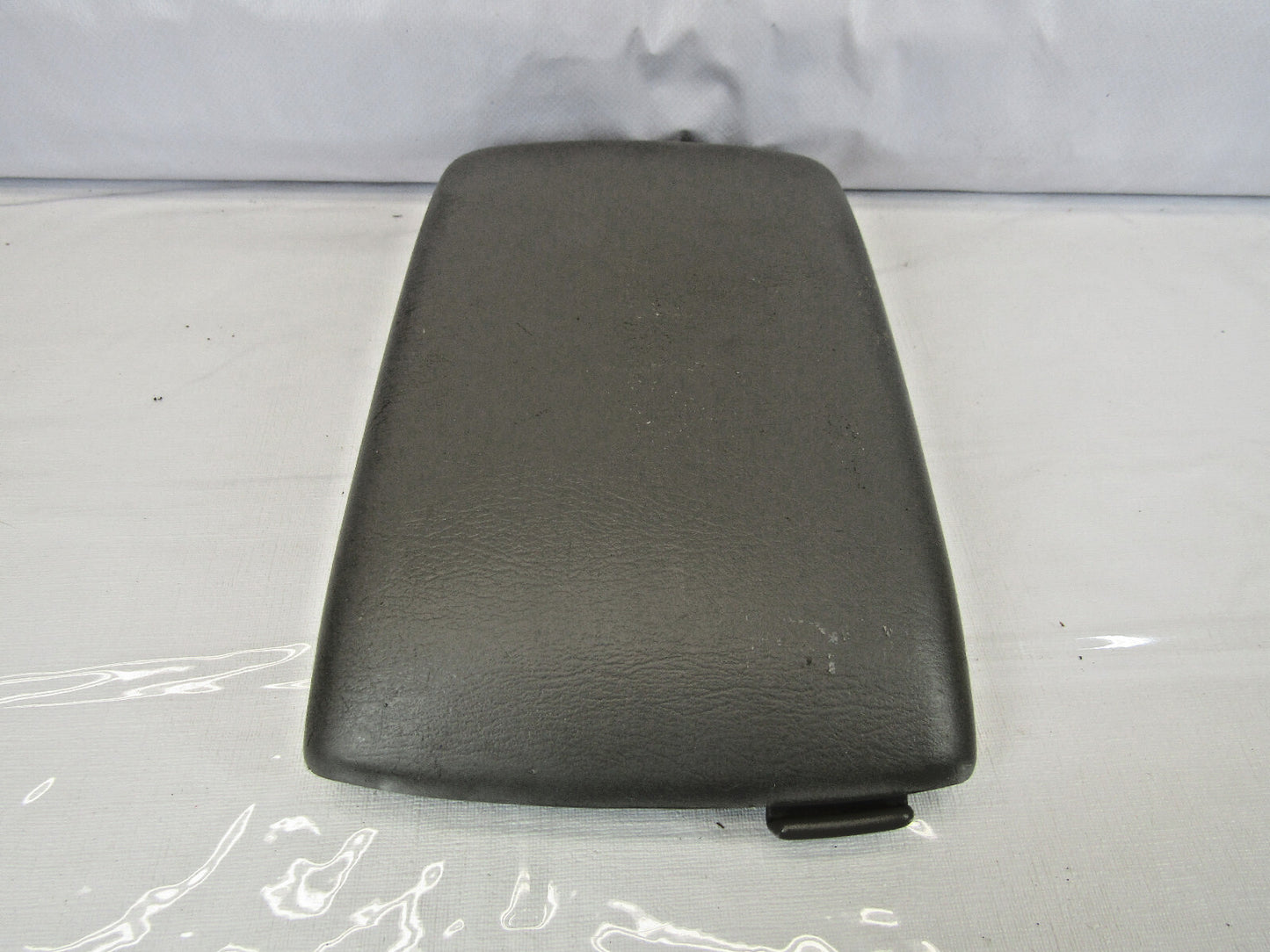 2003-2008 Subaru Forester Center Console Lid Arm Rest Armrest Gray OEM