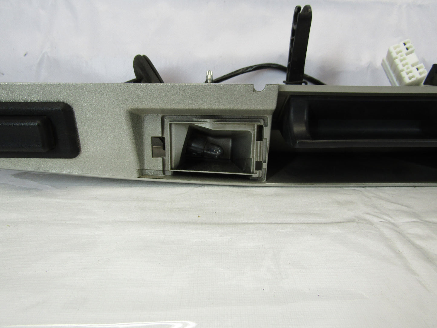 2008-2011 Jeep Grand Cherokee Laredo Liftgate Hatch Handle Gray Cc:pda Trim OEM