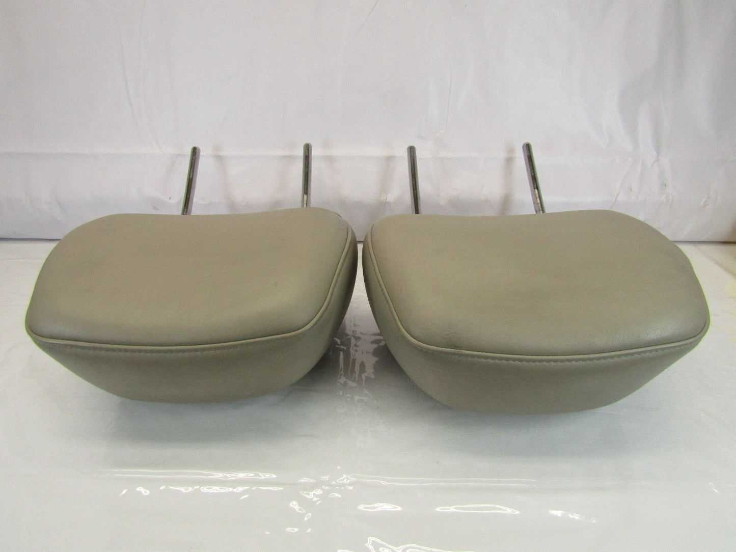 2005-2009 Subaru Outback Front Seat Head Rests Headrests Pair Tan Leather OEM