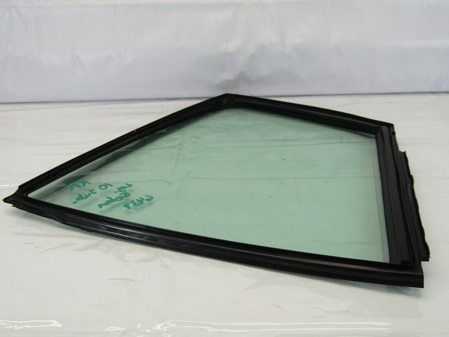 2010-2014 Subaru Legacy Sedan Rear Right RH Partition Quarter Window Glass OEM