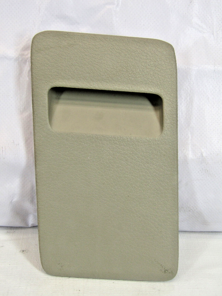 2005-2009 Subaru Outback Beige Dashboard Interior Fuse with Fuse Map Cover OEM