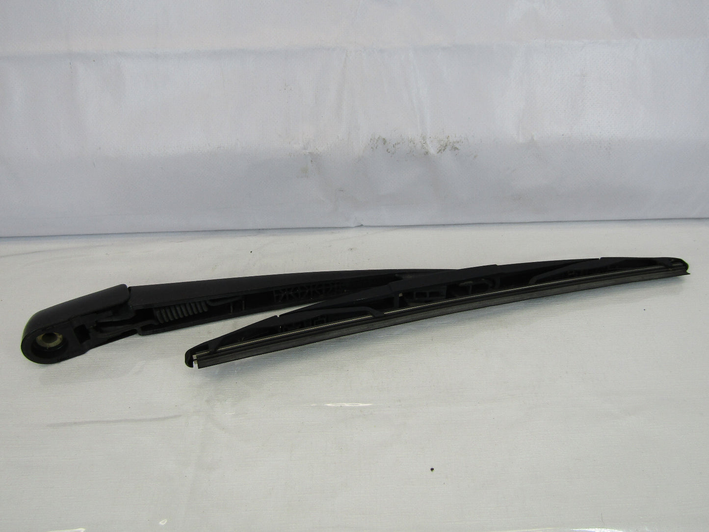 2007-2013 Mitsubishi Outlander Rear Windshield Wiper Arm and Wiper OEM