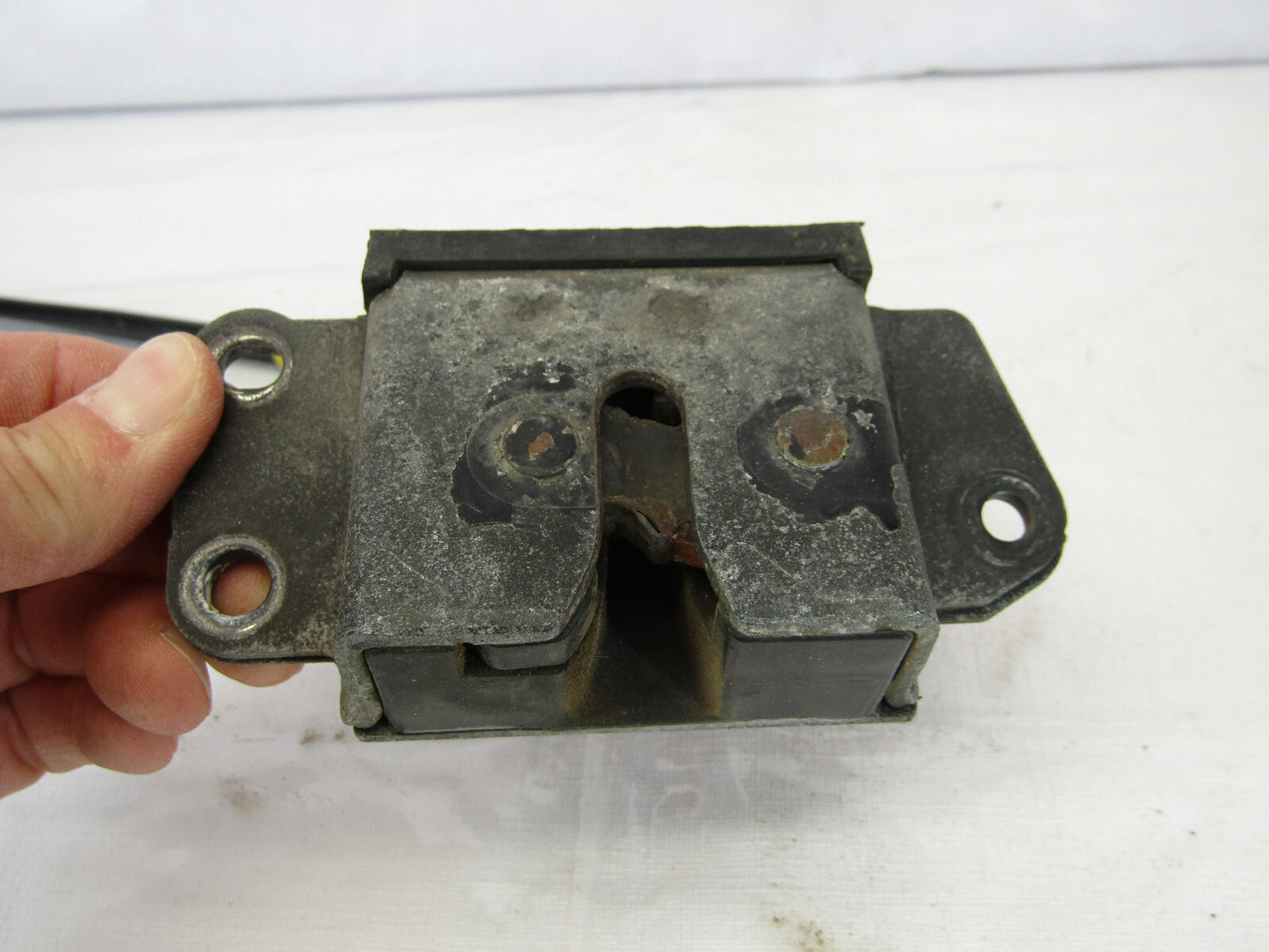 1996-2002 Toyota 4Runner Rear Hatch Trunk Tail Gate Latch Lock Actuator OEM