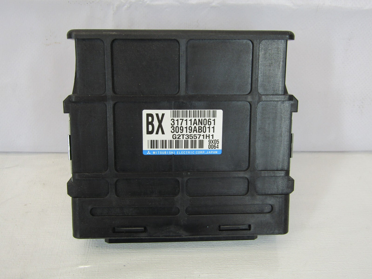 2010 Subaru Legacy Body Control Chassis Computer Module 31711AN061 OEM