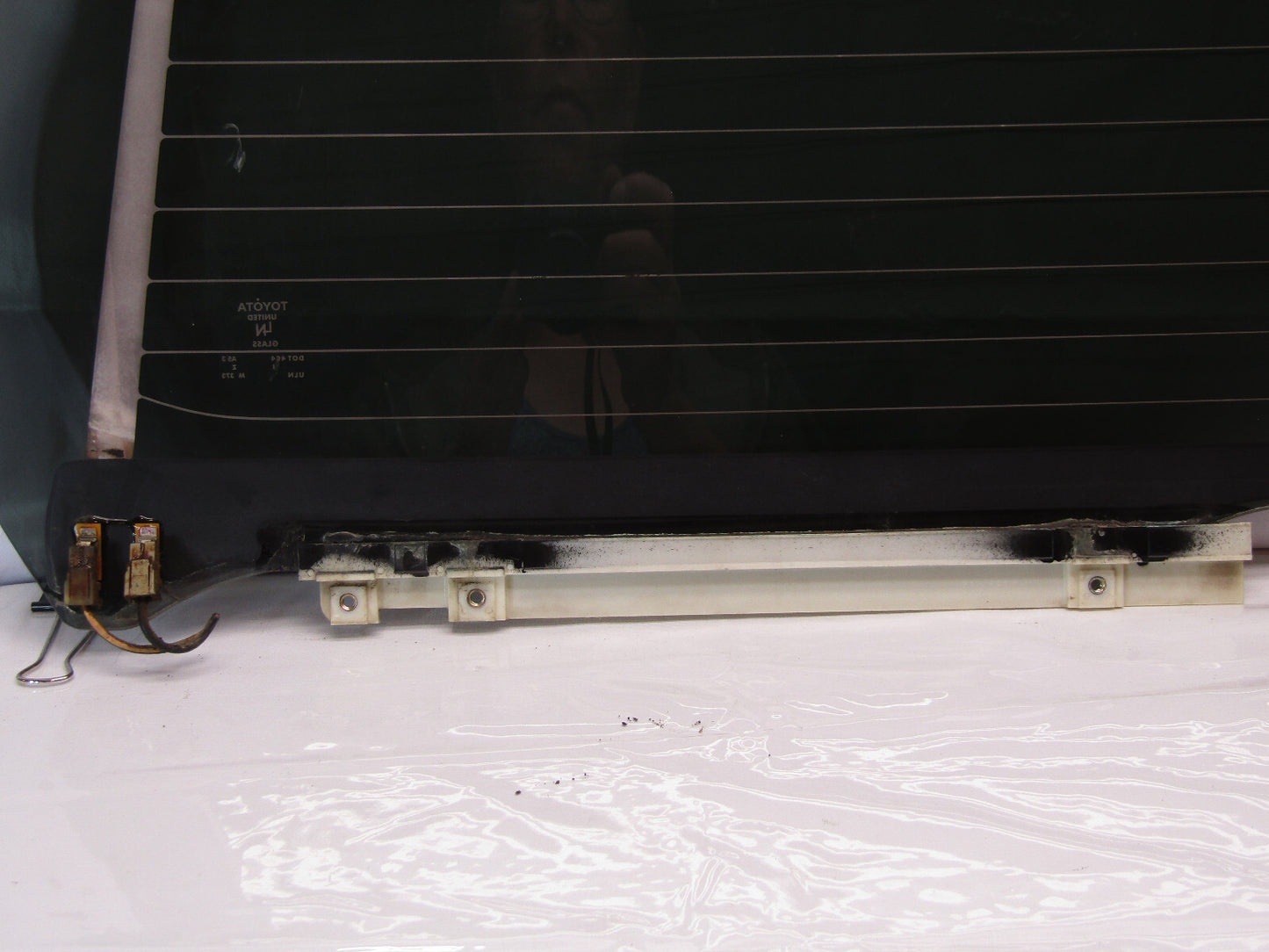 2001-2007 Toyota Sequoia Rear Hatch Tailgate Back Glass Window Tinted 681500C012