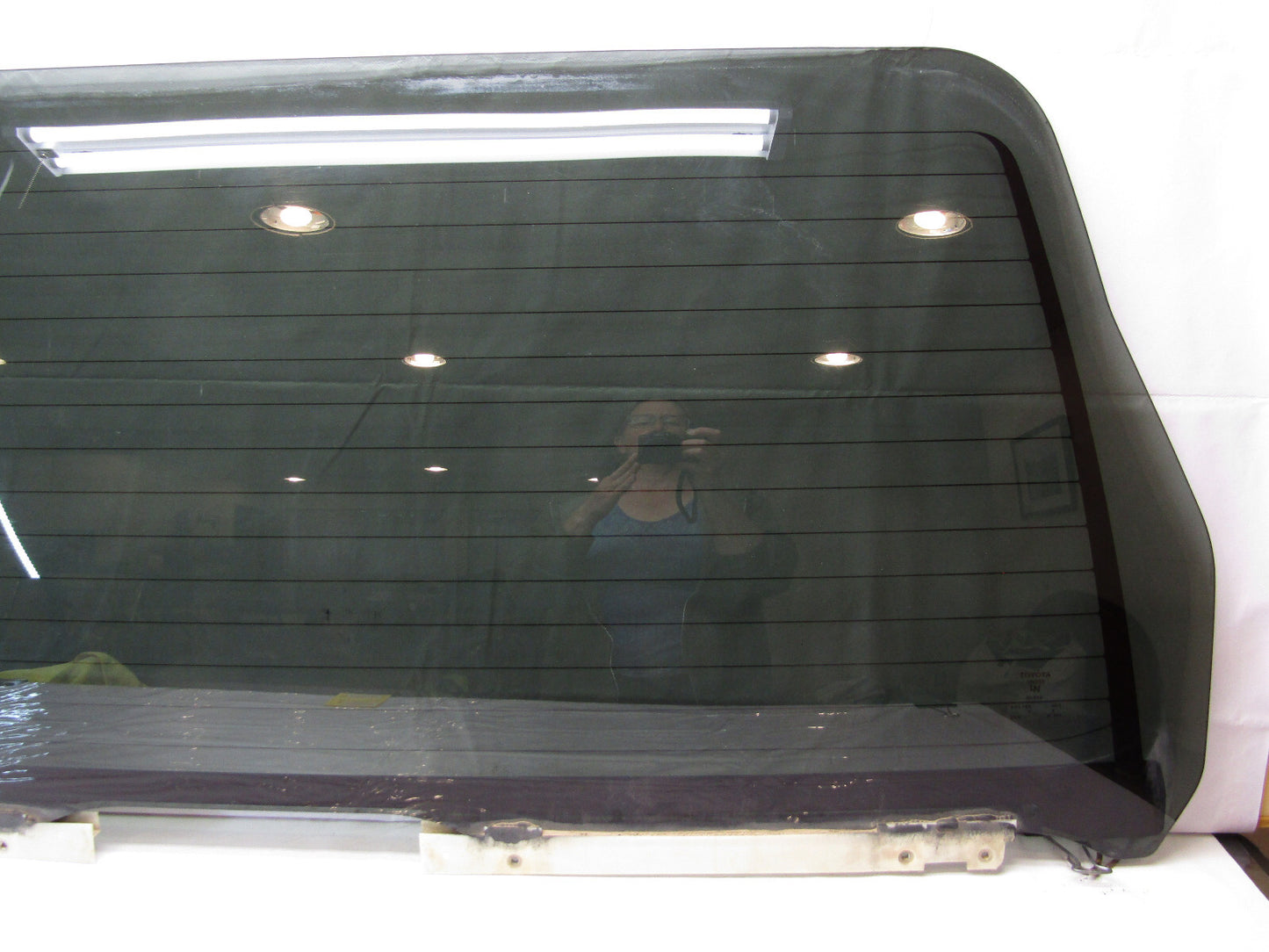 2001-2007 Toyota Sequoia Rear Hatch Tailgate Back Glass Window Tinted 681500C012