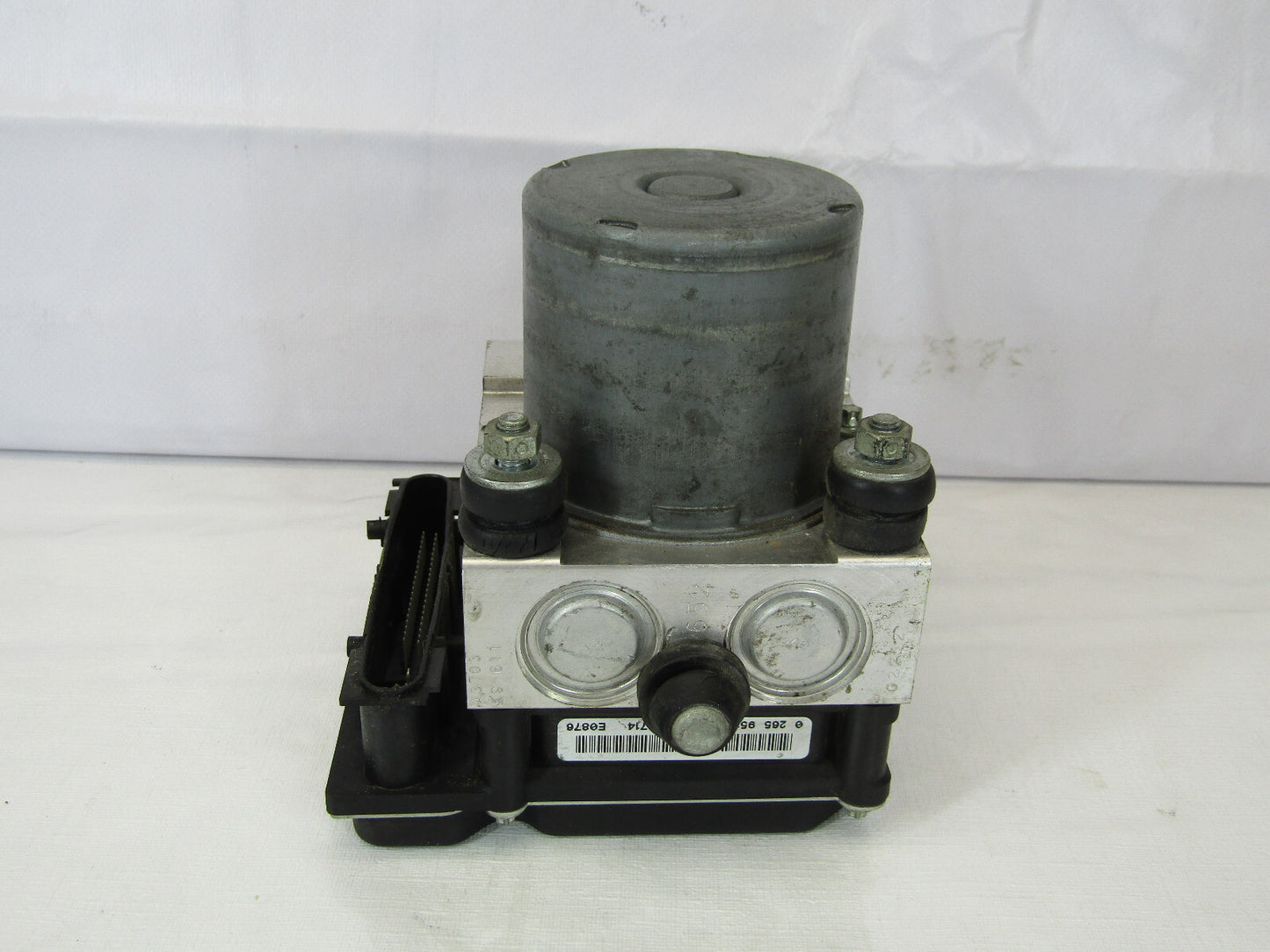2009-2011 Subaru Impreza Control Module ABS Anti-Lock Brake Pump 27536FG011 OEM