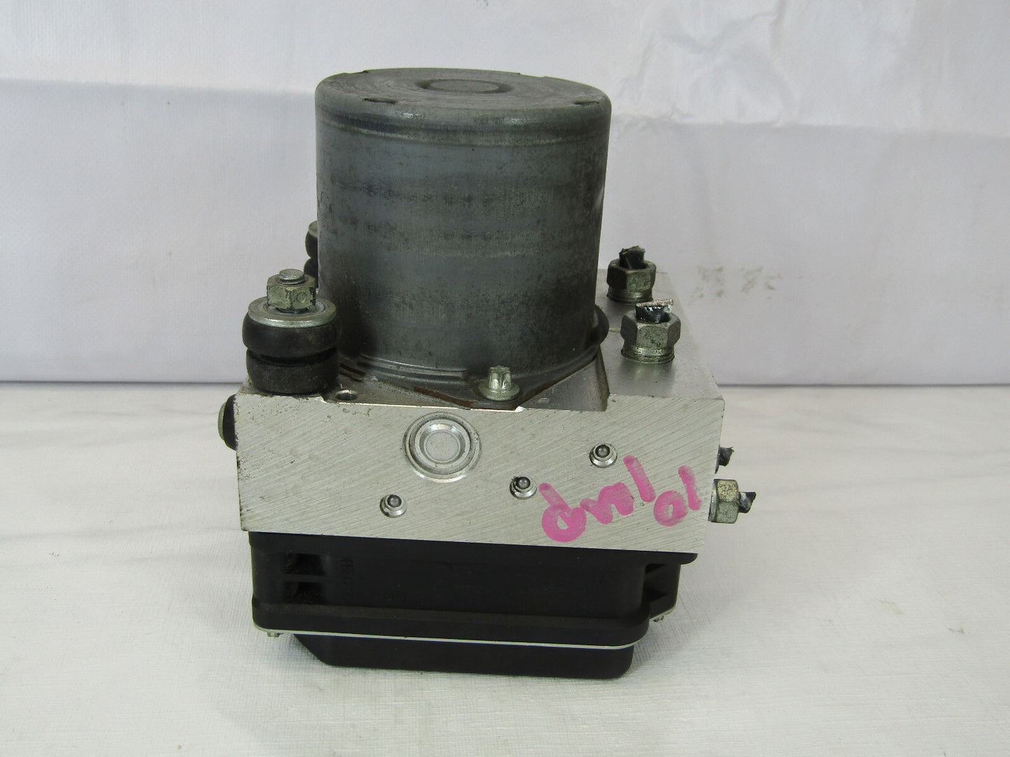2009-2011 Subaru Impreza Control Module ABS Anti-Lock Brake Pump 27536FG011 OEM