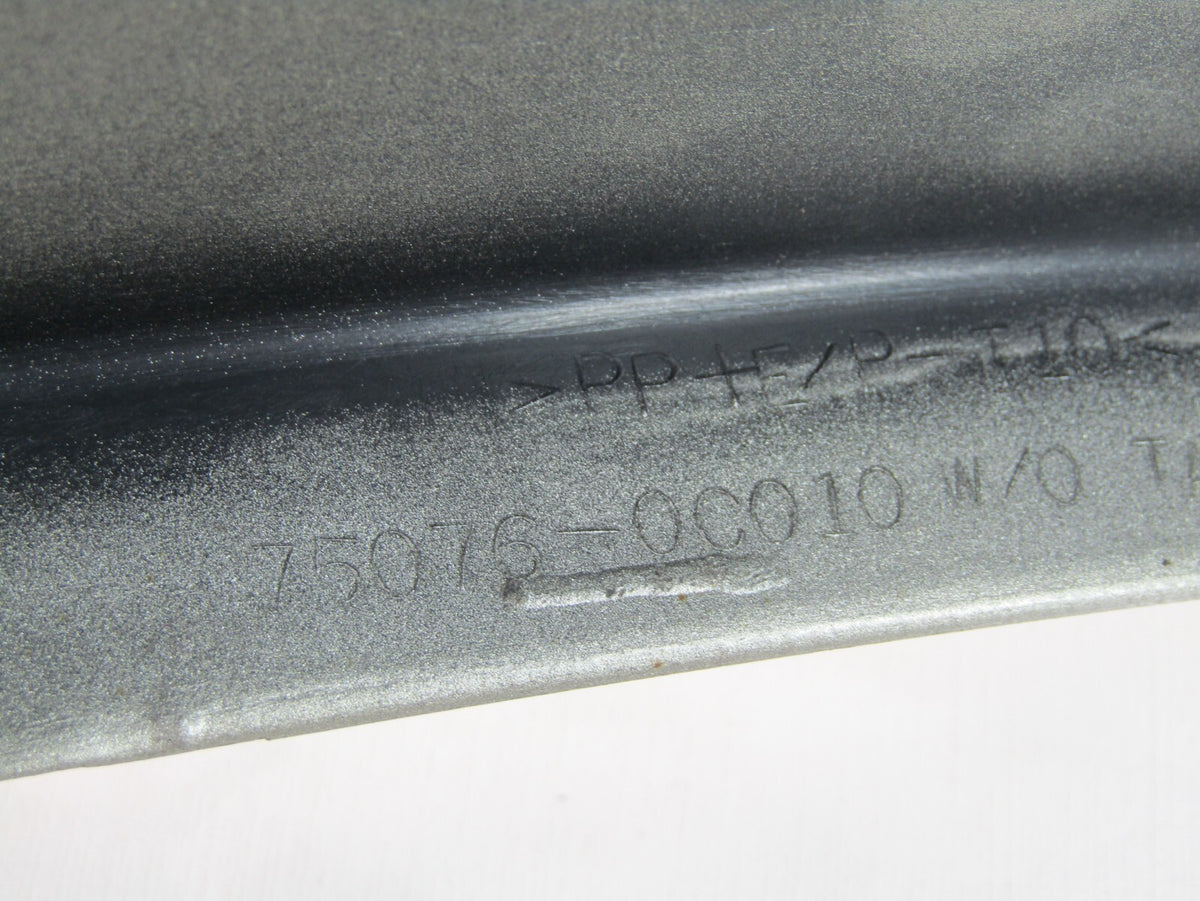 2001-2004 Toyota Sequoia Left Rear Door Molding Flare 4Q2 Trim OEM 75076-0C010
