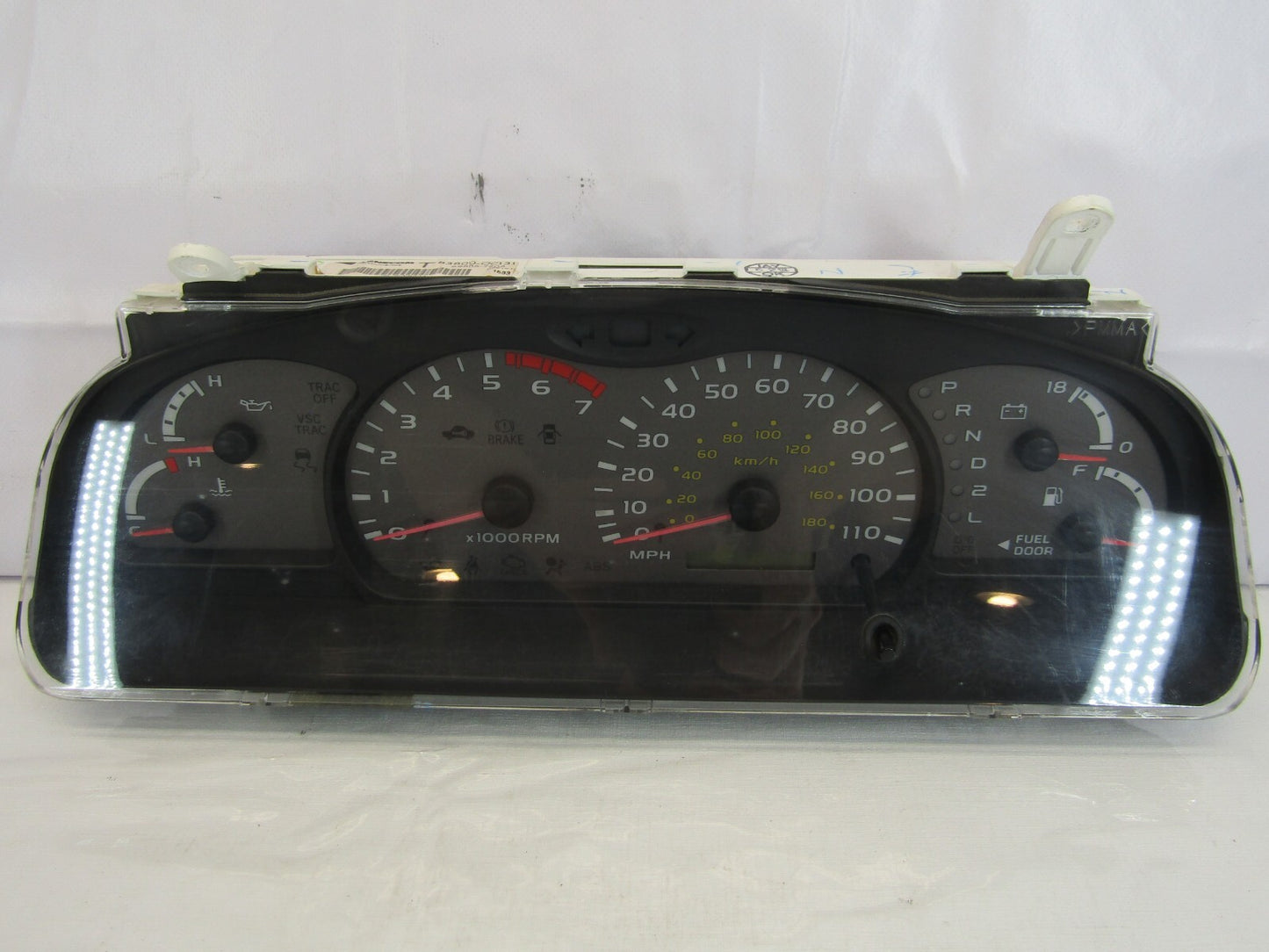 2001-2004 Toyota Sequoia Speedometer Instrument Cluster 83800-0C131 250K Miles