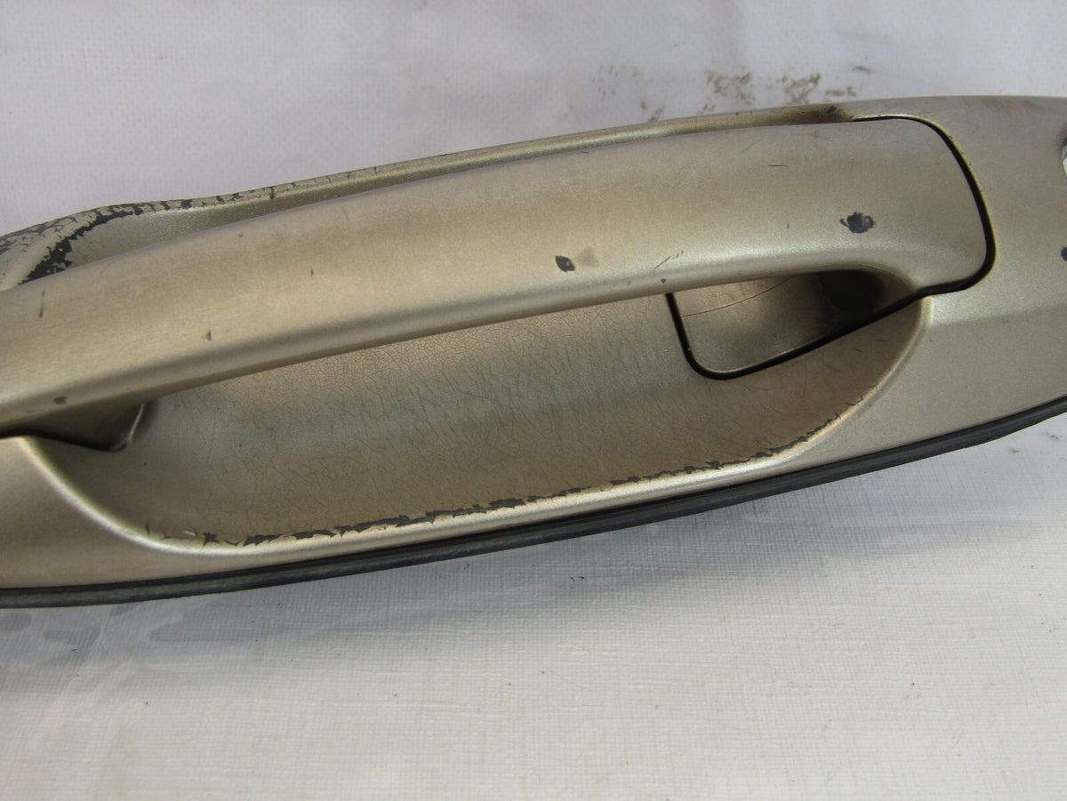 2001-2007 Toyota Sequoia Front Left Exterior Door Handle Assembly 69220-34050