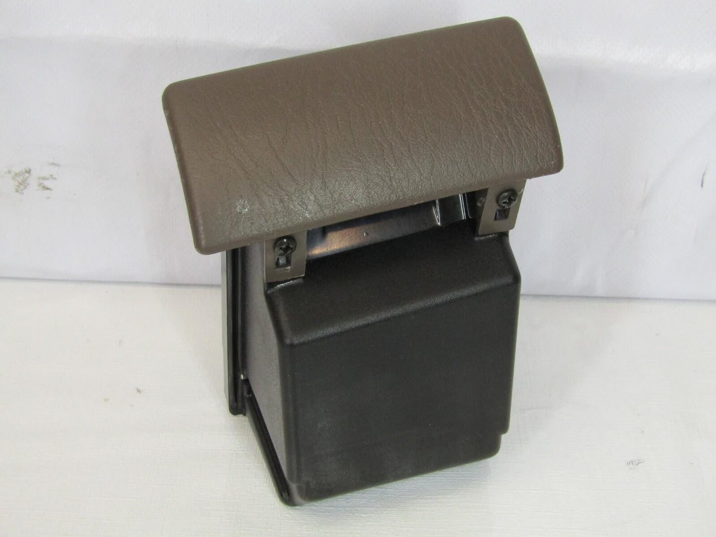 2001-2005 Toyota Sequoia Ash Tray Brown Non-Smoker OEM