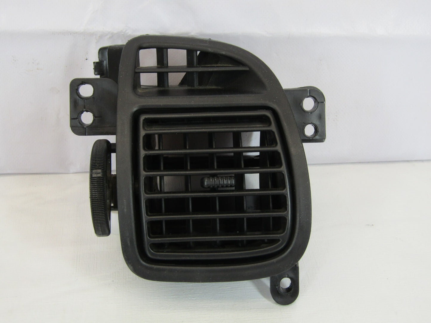 2001-2007 Toyota Sequoia Front Right Dash A/C Vent OEM