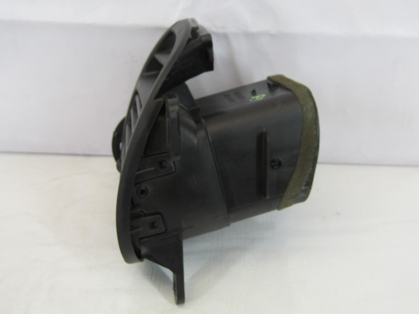 2001-2007 Toyota Sequoia Front Right Dash A/C Vent OEM