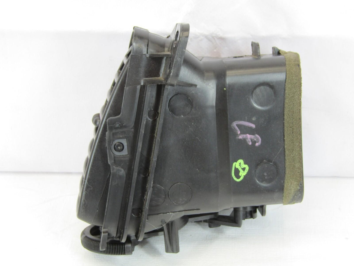 2000-07 Toyota Sequoia Front Left Dash Outer AC Heater Air Vent OEM 55650-0C010